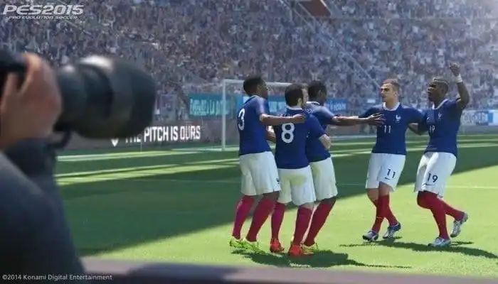 Pro Evolution Soccer 2015 — изображение 1