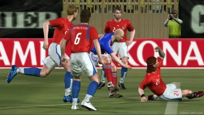 Pro Evolution Soccer 6 — изображение 1
