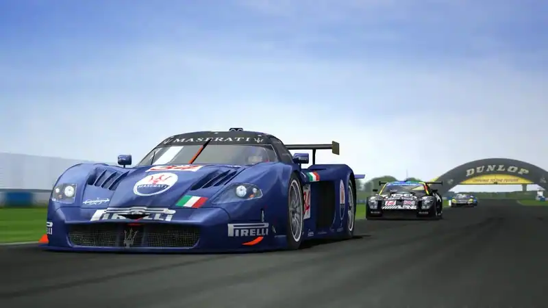 GTR 2 FIA GT Racing Game — изображение 1