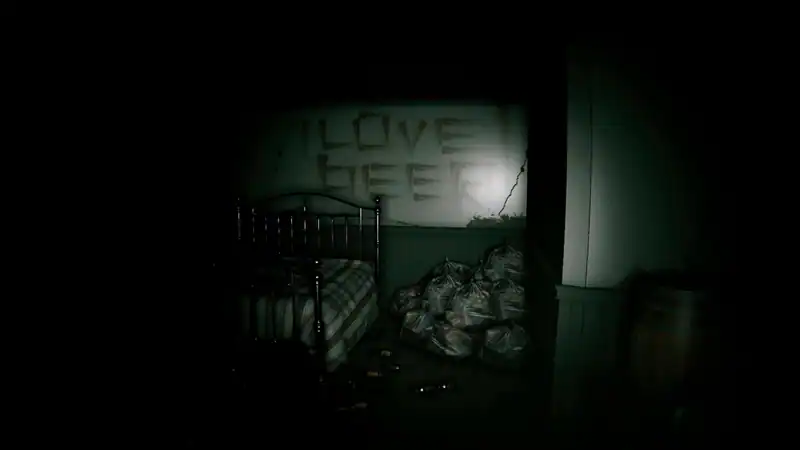 I woke up in the house of a fat man: he's over 30 years old and loves beer and games — изображение 2