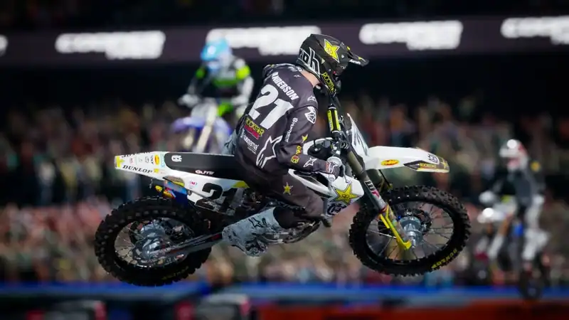 Monster Energy Supercross - The Official Videogame 4 — изображение 3